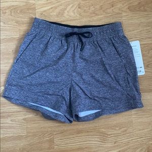 Lulu lemon Spring Break Away Short